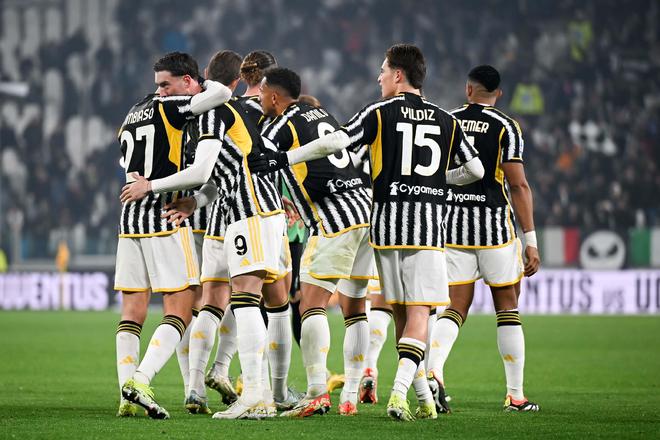 雷迪克：对面的三分把我们打爆了，但我很满意队员的拼搏精神